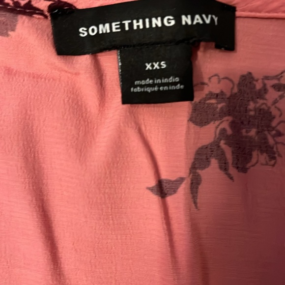 Pink Floral Something Navy Easy Woven Top - Picture 6 of 10
